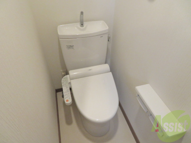 トイレ　ウォシュレット付きのトイレです。シャワートイレは日本の宝。