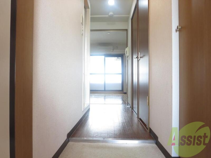 玄関　玄関から明るさが伝わりますね。