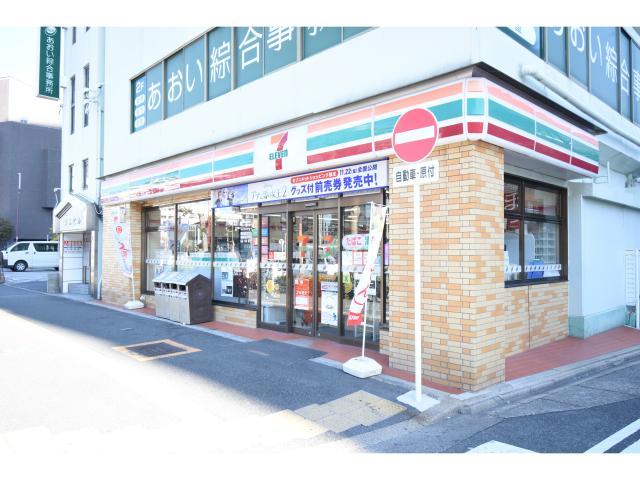 コンビニ　セブンイレブン名古屋新栄1瓦町店（コンビニ）まで717m
