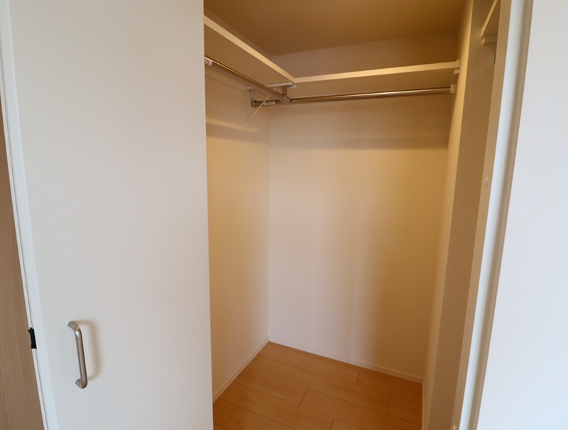 収納　※別部屋の参考写真です