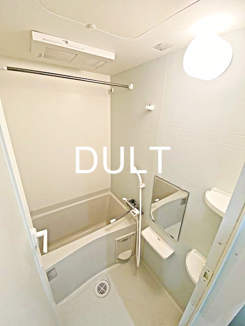 バス・シャワールーム　バスルームです。