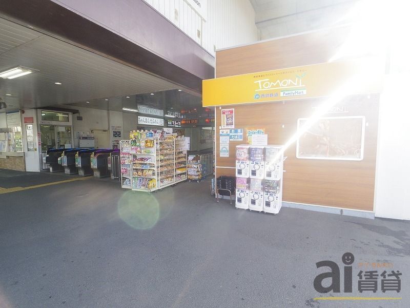 コンビニ　TOMONI　東大和（コンビニ）まで600m