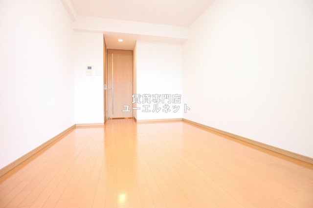 居室・リビング　ゆったりとくつろげる、落ち着きのある居室空間です