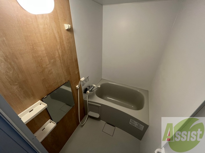 バス・シャワールーム　お風呂になります。一日の疲れを癒してくださいね。