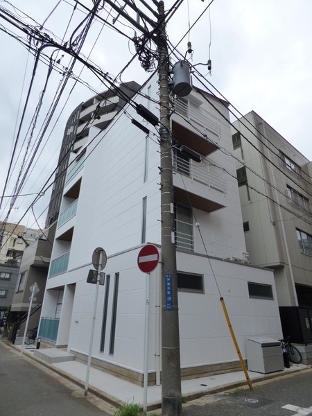 建物外観　外観タイル張りです