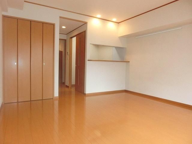 その他部屋・スペース　■エアコン■24時間換気システム■ダウンライト■２面採光