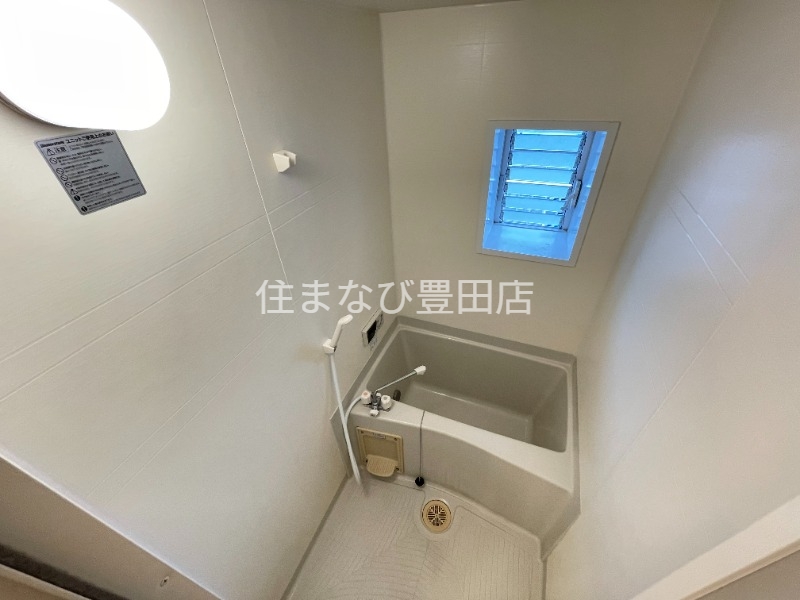 バス・シャワールーム　別室同型写真