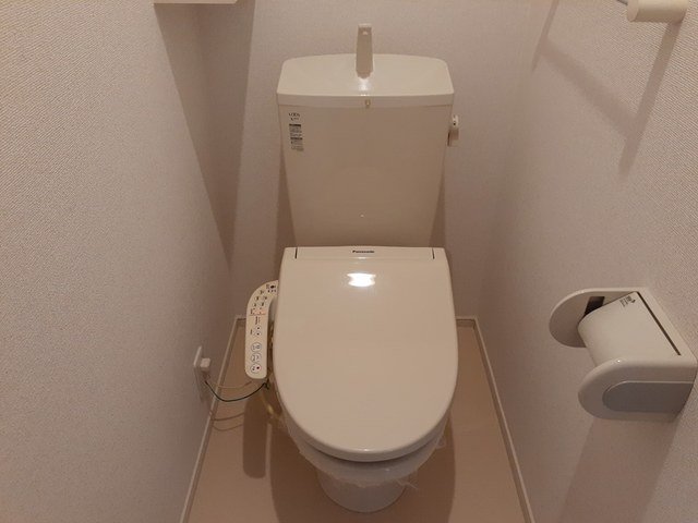 トイレ　コンパクトで使いやすいトイレです