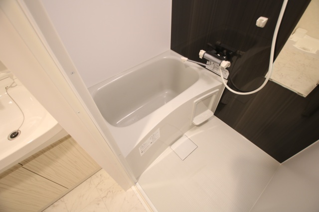 バス・シャワールーム　※別室の参考写真の為、現況優先です。