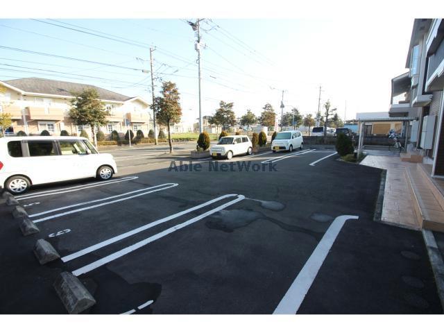 駐車場　駐車場
