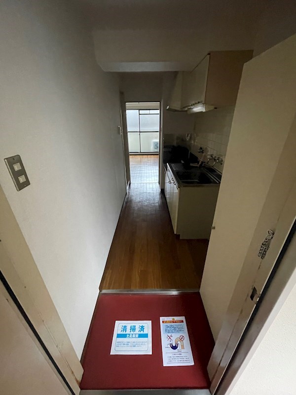 玄関　※別のお部屋のお写真です。御参考までに。