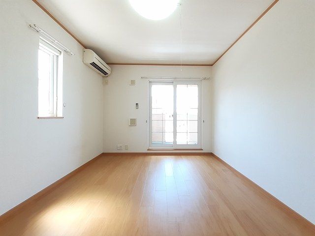 居室・リビング　ゆったり過ごせる居間です