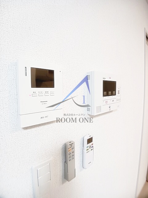 セキュリティ　モニター付きインターホンです。