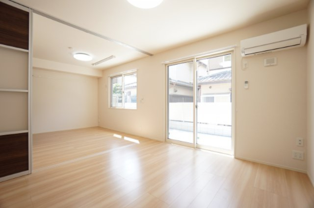その他　※同タイプの写真です。