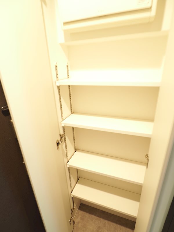 玄関　レジディア新御徒町II