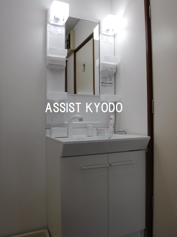 洗面設備　※同物件参考写真です