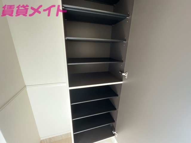 収納　同型参考写真です。