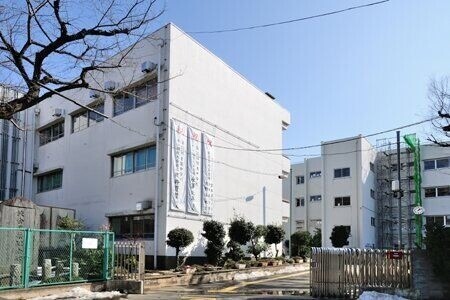 中学校　和光市立大和中学校（中学校）まで1027m