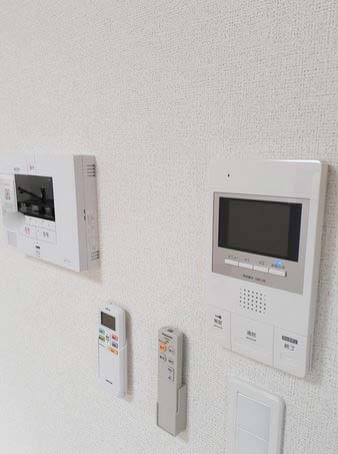 セキュリティ　★モニター付きインターホンで来客時も安心★