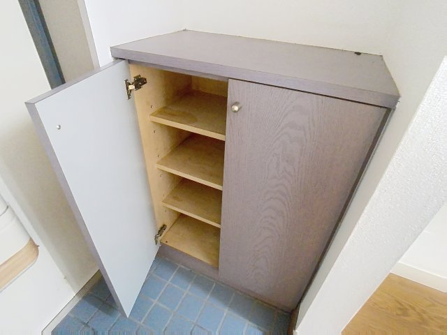 収納　掲載写真は同型モデルを掲載しており実際のお部屋と仕様等が異な