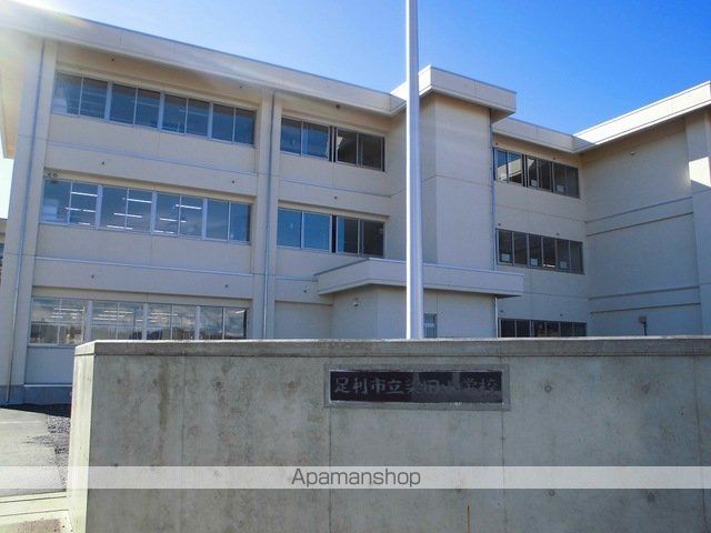 小学校　梁田小学校（小学校）まで2300m