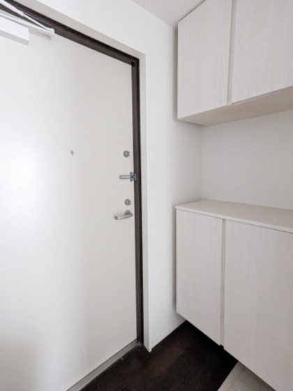 玄関　※別部屋の写真です
