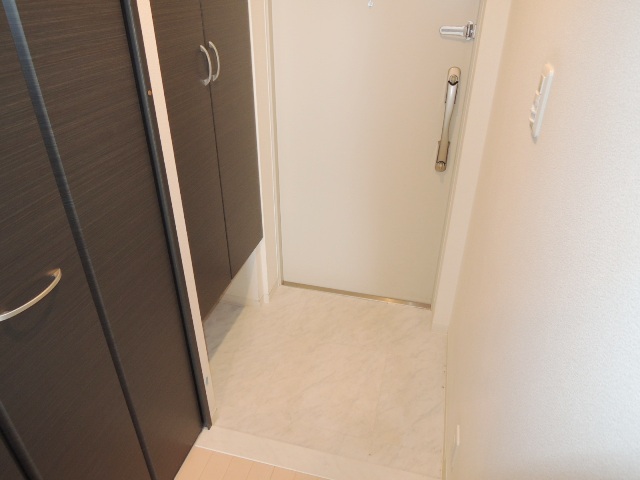 玄関　別号室の参考写真です。