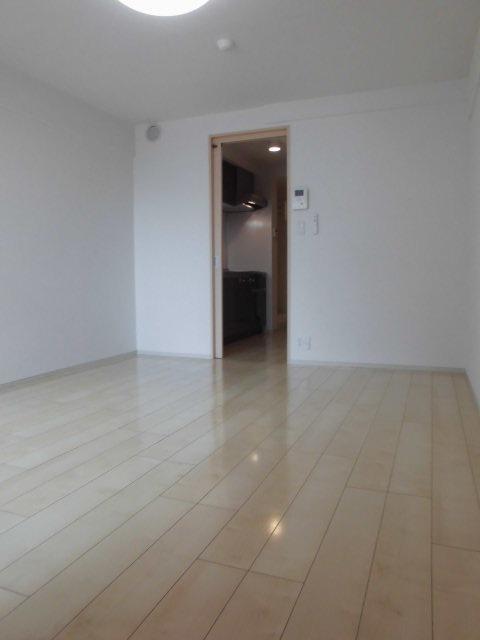 居室・リビング　※同物件、別部屋になります。