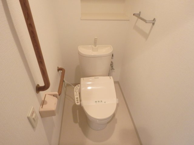 トイレ　シンプルで使いやすいトイレです