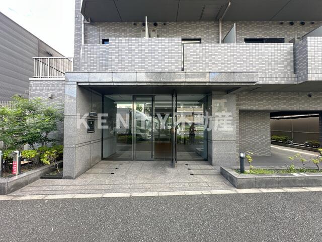 エントランス　建物の内部です