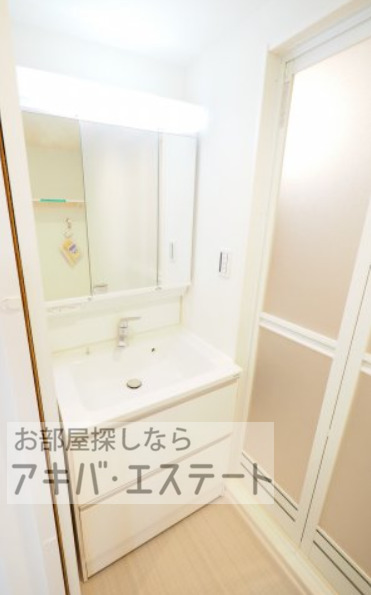 洗面設備　同一仕様写真