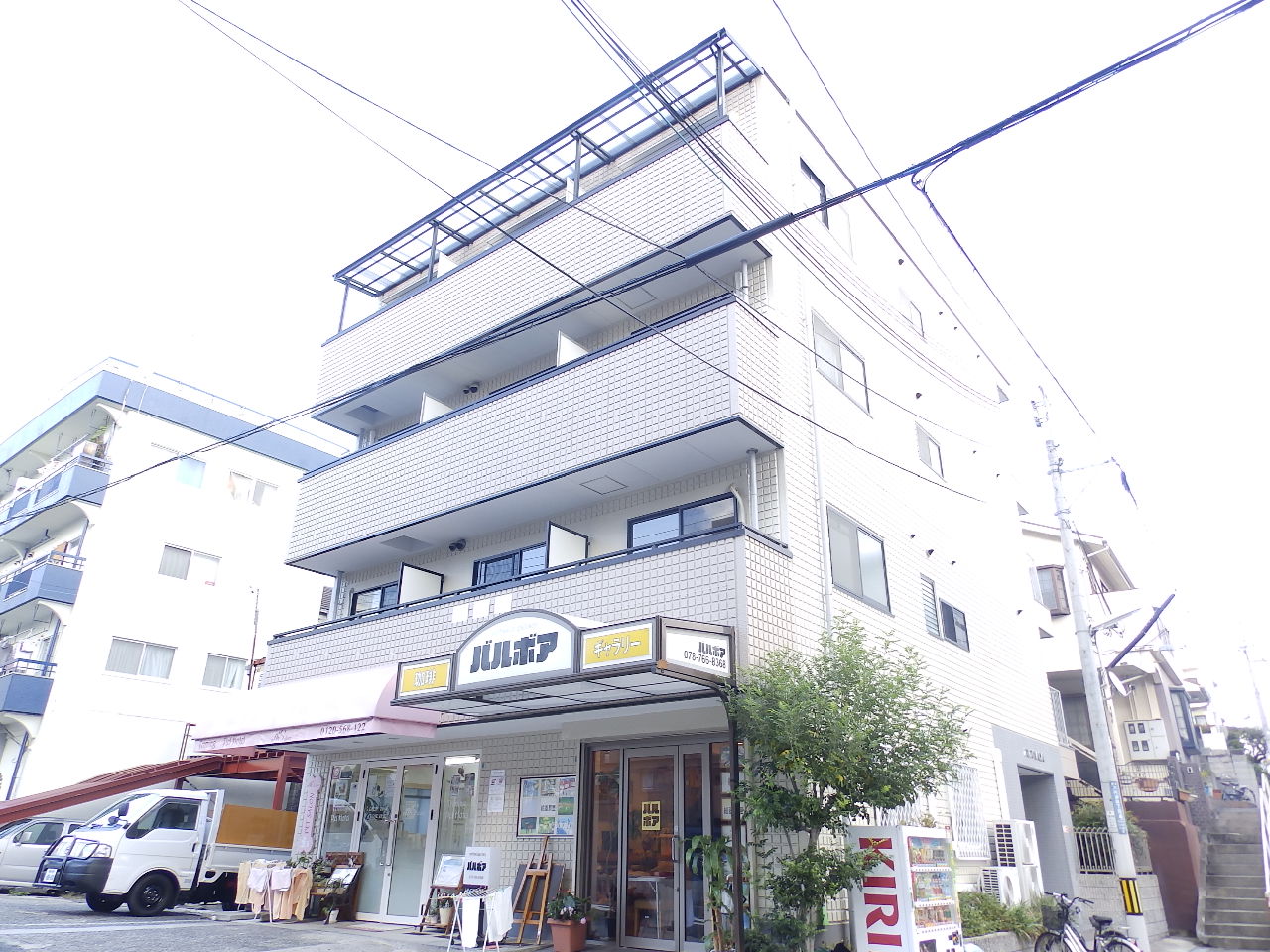 建物外観　阪急・ＪＲ利用可