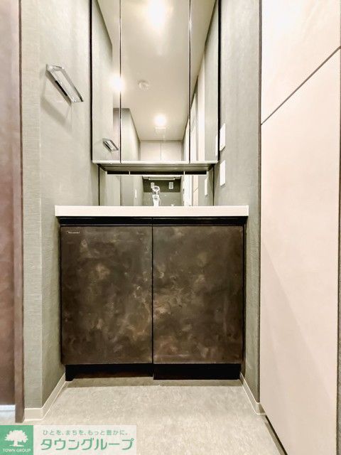 洗面設備　※写真は同タイプ住戸です。