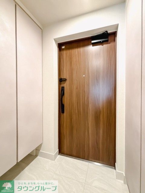 玄関　※写真は同タイプ住戸です。