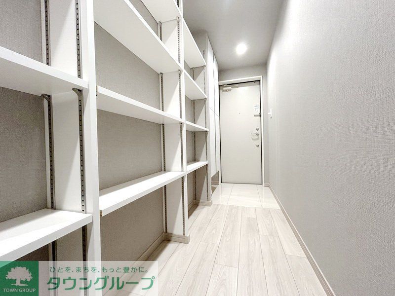 玄関　お部屋探しは株式会社　タウンハウジング　までお気軽にお問合…