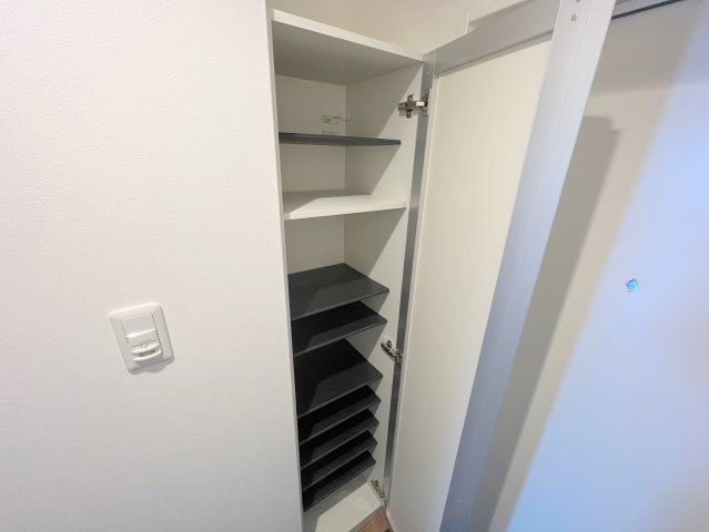 収納　収納がたくさんあると、お部屋が綺麗に片付きますね。