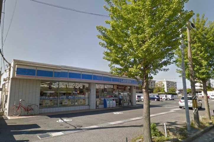 コンビニ　ローソン（コンビニ）まで745m