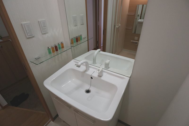 洗面設備　参考写真として別部屋のお写真を使用しております。