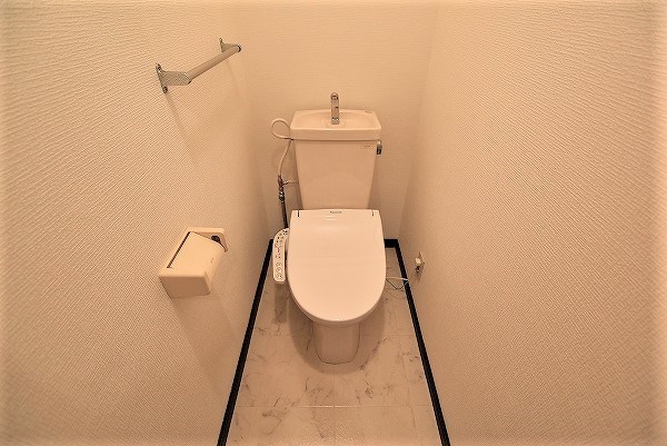トイレ　温水洗浄便座★