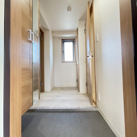 玄関　同仕様タイプです