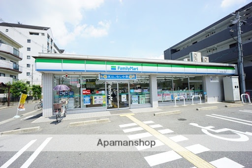 コンビニ　ファミリーマート（コンビニ）まで392m