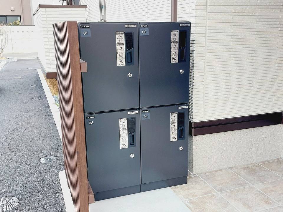 エントランス　宅配ボックス