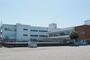 小学校　新潟市立葛塚小学校（小学校）まで199m