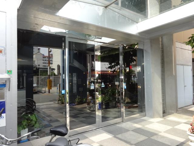 エントランス　お帰りなさいませ。