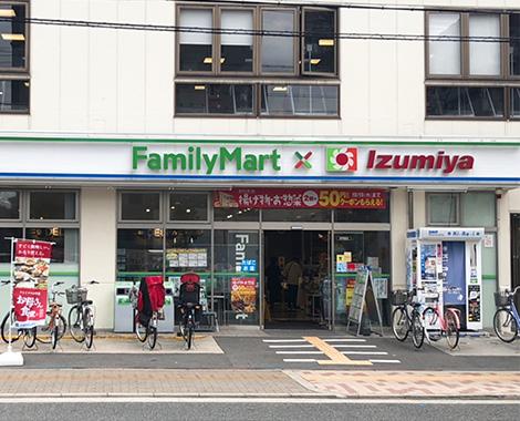 コンビニ　ファミリーマート東三国四丁目店（コンビニ）まで74m