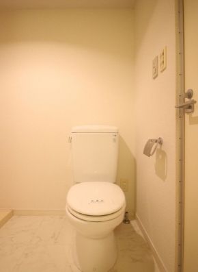 トイレ　ゆったりとした空間のトイレです