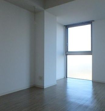 その他部屋・スペース　開放的な寝室です