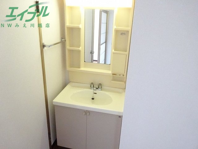 洗面設備　同タイプ部屋写真です。