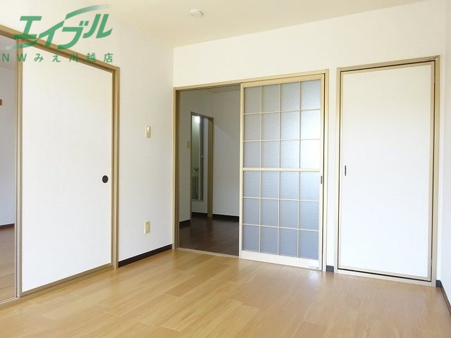 居室・リビング　同タイプ部屋写真です。