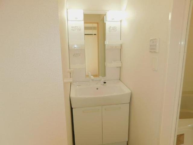洗面設備　洗面所です